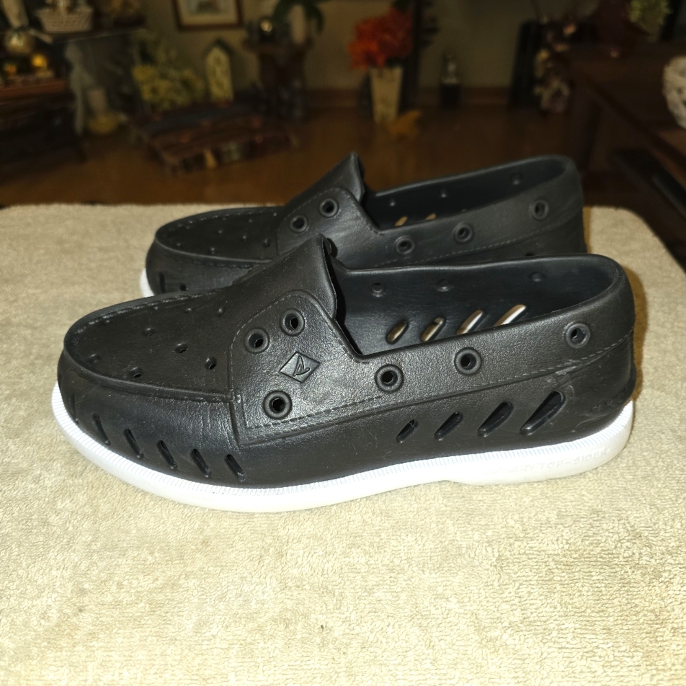 New Sperry Original floating boat shoes Womens Size 6